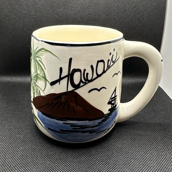 Hand painted ceramic Hawaii mugs - Picture 5 of 14